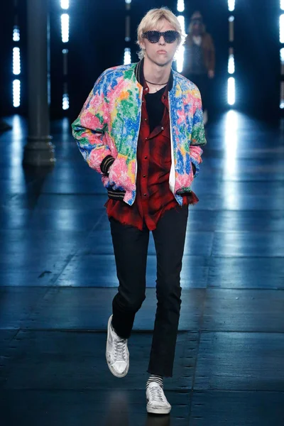 Look 9